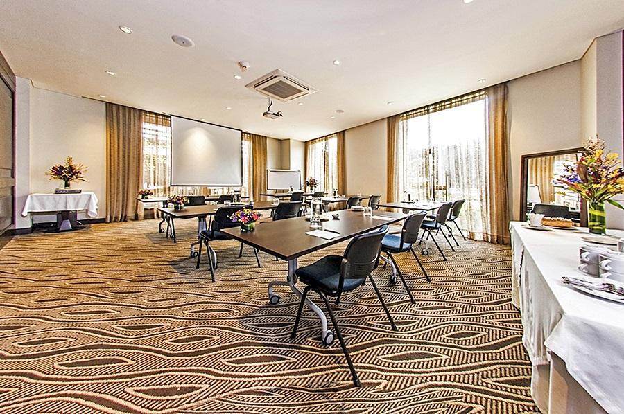 โรงแรมมอริสัน 114 โบโกตา ภายนอก รูปภาพ Meeting room