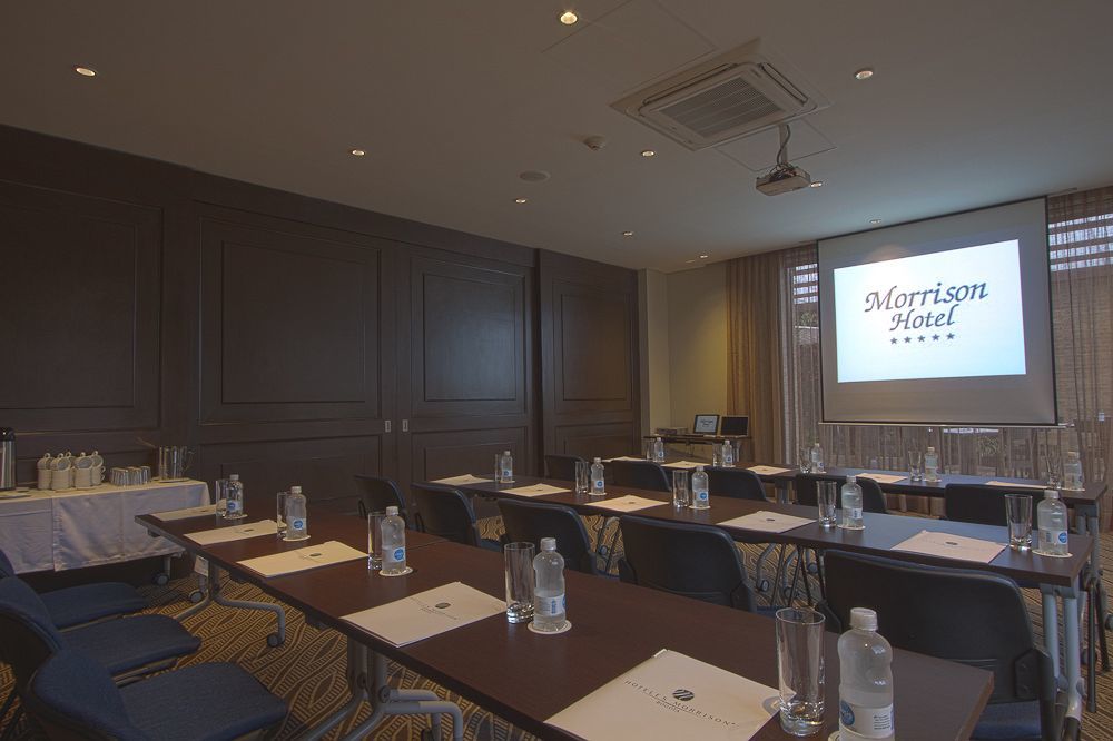 โรงแรมมอริสัน 114 โบโกตา ภายนอก รูปภาพ A typical meeting room